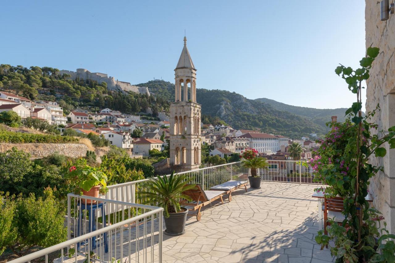 Apartments Olive Tree Χβαρ Εξωτερικό φωτογραφία