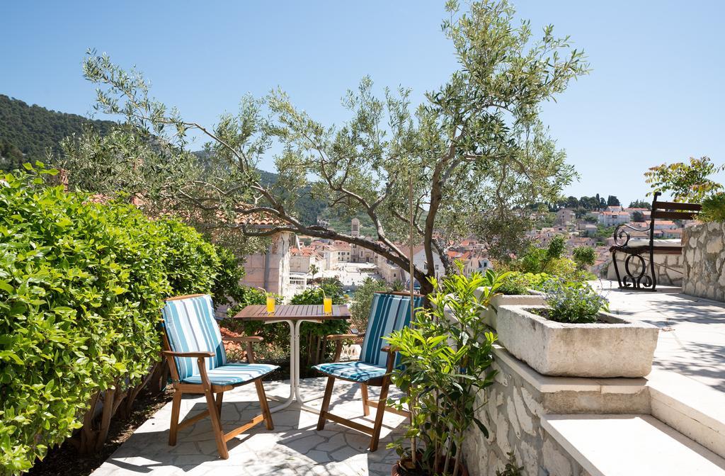 Apartments Olive Tree Χβαρ Εξωτερικό φωτογραφία