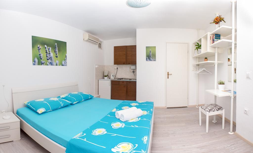 Apartments Olive Tree Χβαρ Εξωτερικό φωτογραφία