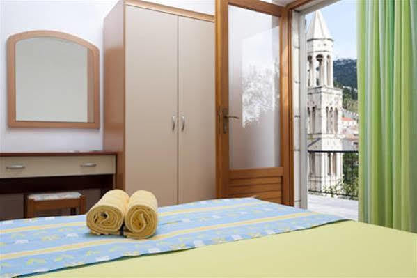 Apartments Olive Tree Χβαρ Εξωτερικό φωτογραφία